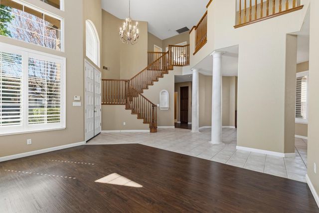 2717 Vestrella Dr, Modesto, CA 95356