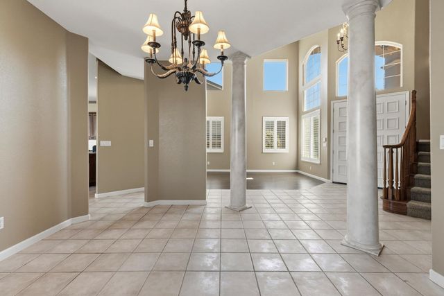 2717 Vestrella Dr, Modesto, CA 95356