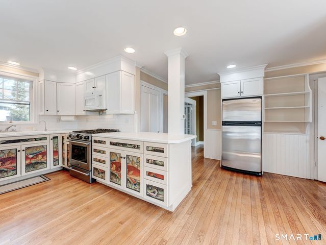 6 Pelton Hill, Chester, CT 06412