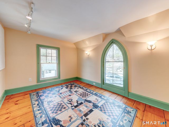 6 Pelton Hill, Chester, CT 06412