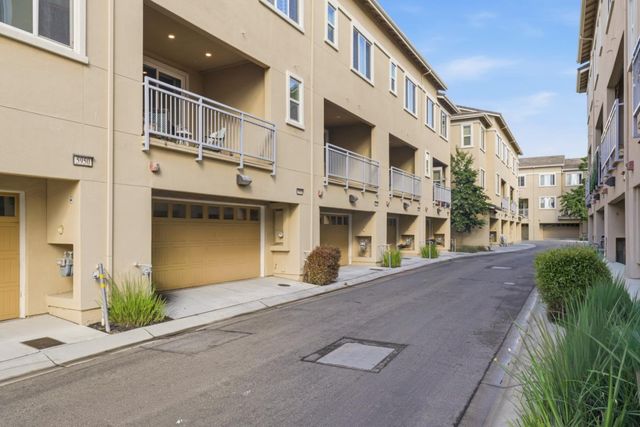 5954 Larkstone Loop, San Jose, CA 95123