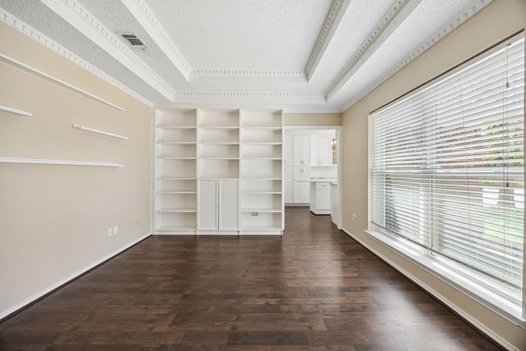 900 Rosewood Court, Euless, TX 76039 — photo 3