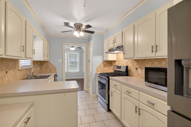 4445 Clingman, Shreveport, LA 71105