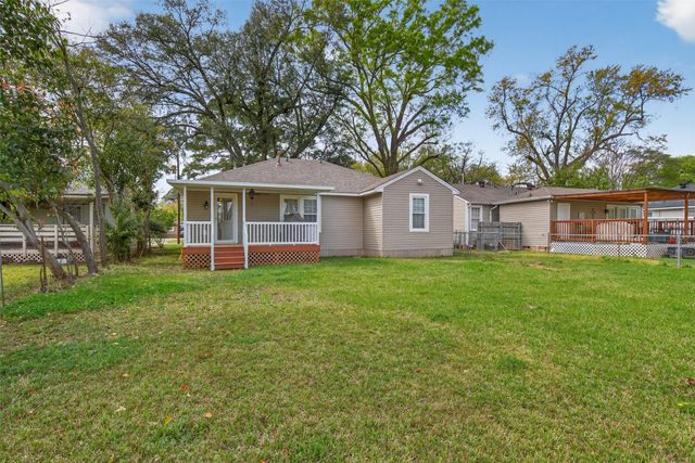 4445 Clingman, Shreveport, LA 71105