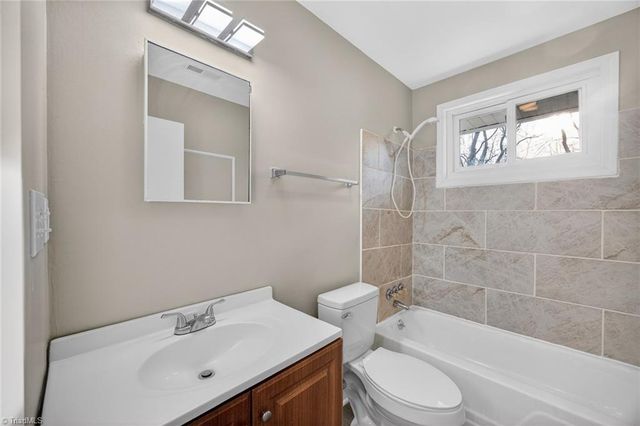 2403 Madre Place, Greensboro, NC 27406