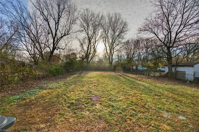 2403 Madre Place, Greensboro, NC 27406