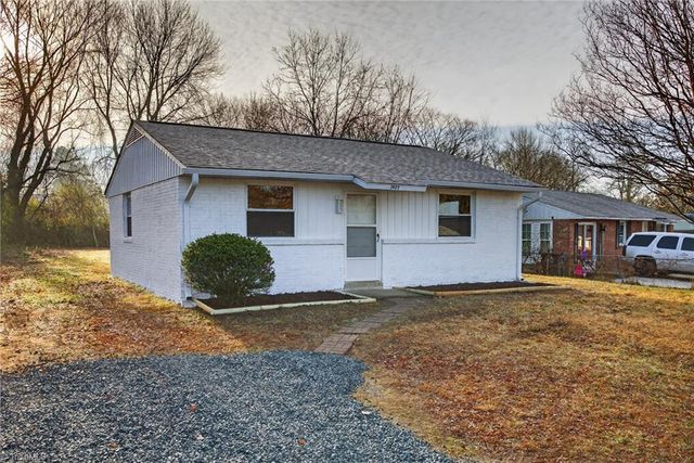 2403 Madre Place, Greensboro, NC 27406