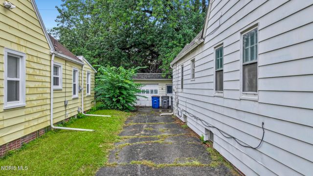 3317 Northwood Avenue, Toledo, OH 43606