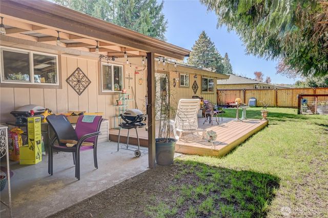 2023 -2021 14th Avenue NW, Puyallup, WA 98371