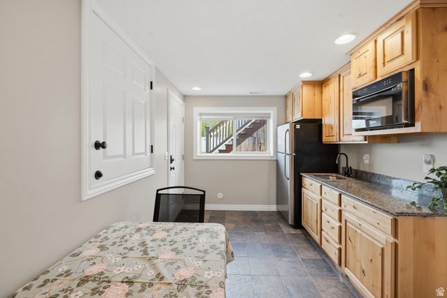 445 S SUNSET DR, Kaysville, UT 84037