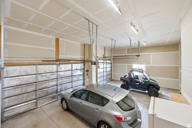 445 S SUNSET DR, Kaysville, UT 84037