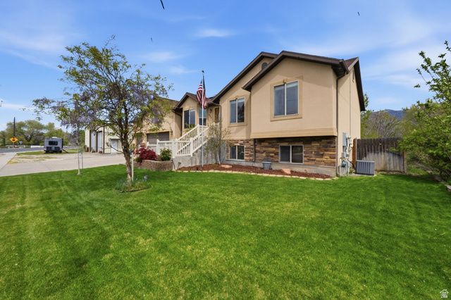 445 S SUNSET DR, Kaysville, UT 84037