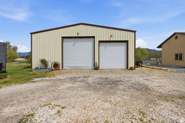 445 S SUNSET DR, Kaysville, UT 84037