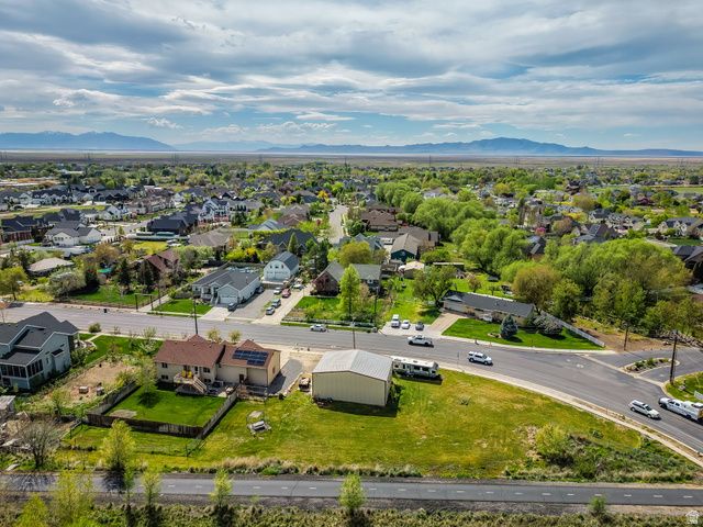 445 S SUNSET DR, Kaysville, UT 84037