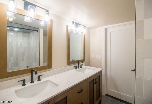 625 Park Ave, East Orange City, NJ 07017