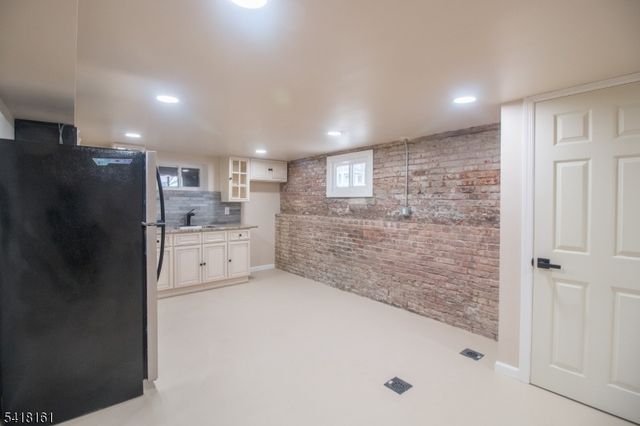 625 Park Ave, East Orange City, NJ 07017