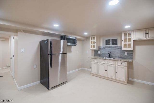 625 Park Ave, East Orange City, NJ 07017