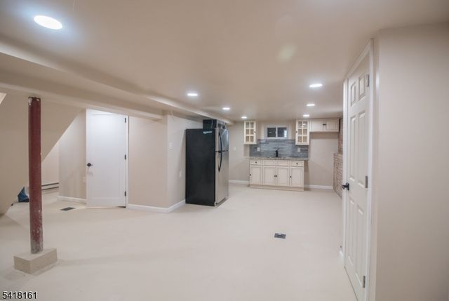 625 Park Ave, East Orange City, NJ 07017