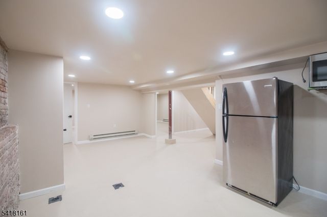 625 Park Ave, East Orange City, NJ 07017