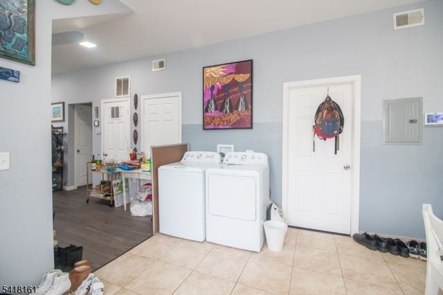 625 Park Ave, East Orange City, NJ 07017