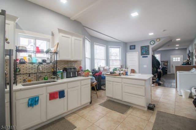 625 Park Ave, East Orange City, NJ 07017