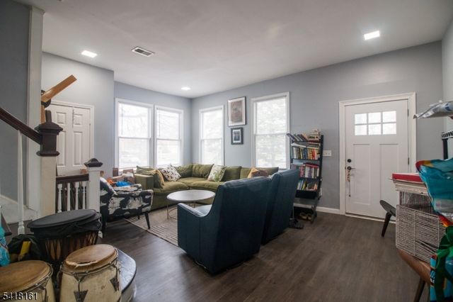 625 Park Ave, East Orange City, NJ 07017