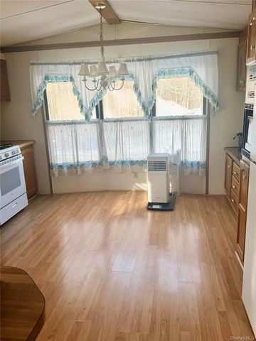 63 Tanglewood Road, Hopewell Junction, NY 12533