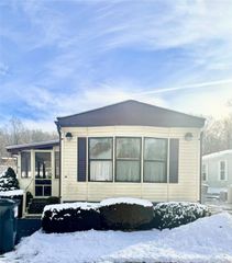 63 Tanglewood Road, Hopewell Junction, NY 12533
