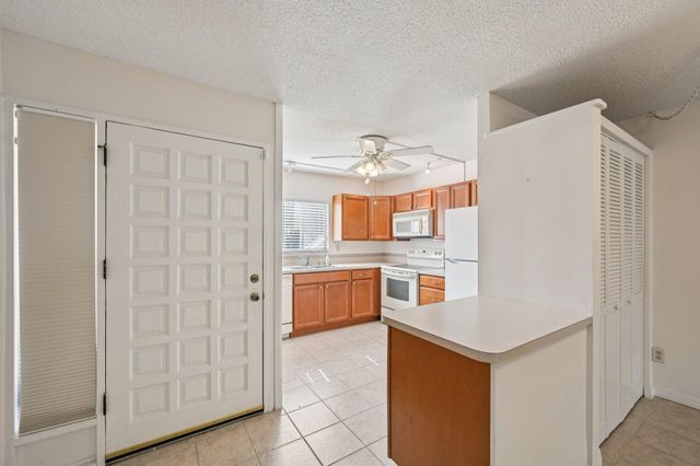 1501 NE 13th Terrace H1, Jensen Beach, FL 34957