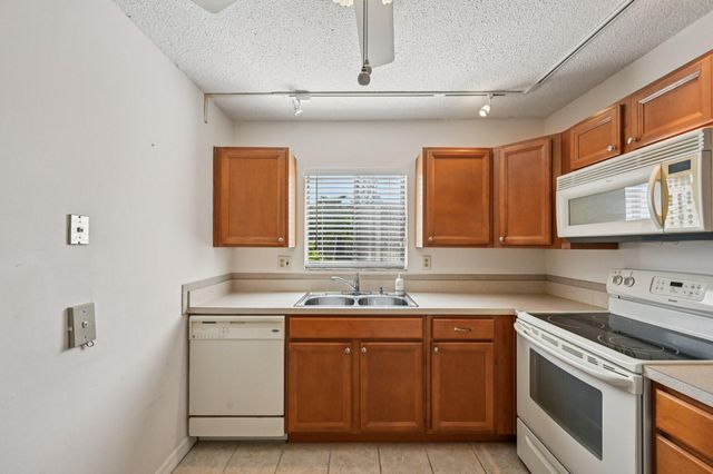 1501 NE 13th Terrace H1, Jensen Beach, FL 34957