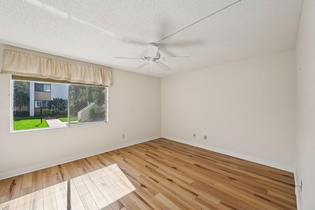 1501 NE 13th Terrace H1, Jensen Beach, FL 34957