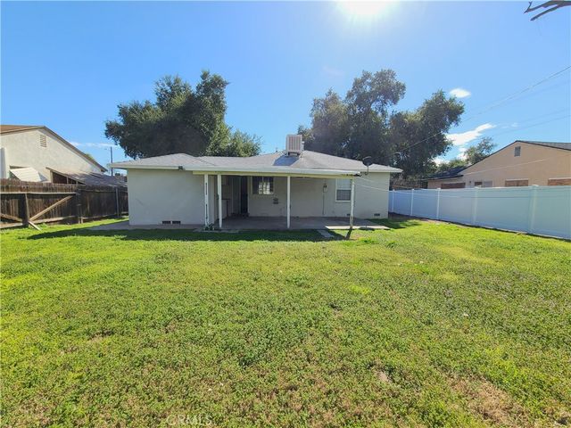 686 Courtland Drive, San Bernardino, CA 92405