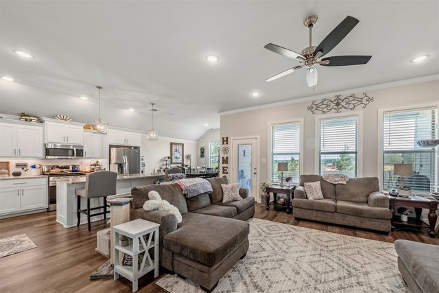 112 Amanda Avenue, Bullard, TX 75757