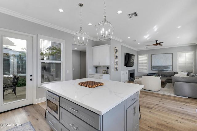 6140 Deerhill Road, Oak Park, CA 91377