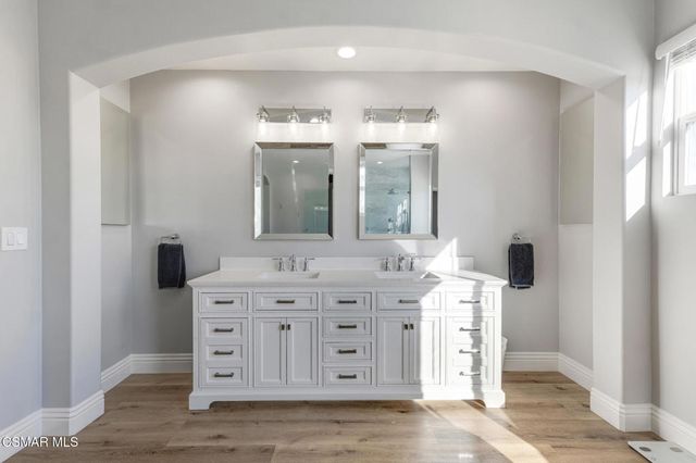 6140 Deerhill Road, Oak Park, CA 91377