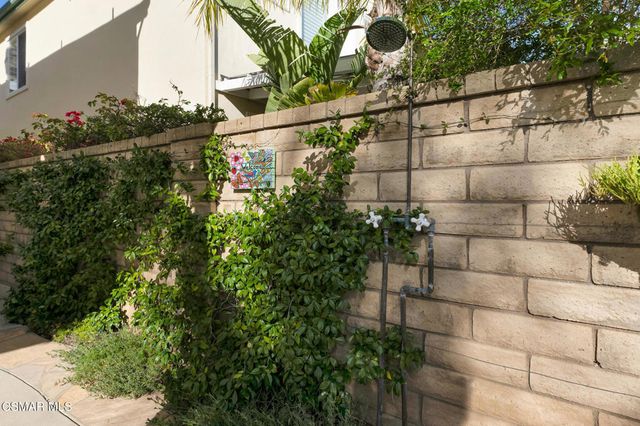 6140 Deerhill Road, Oak Park, CA 91377