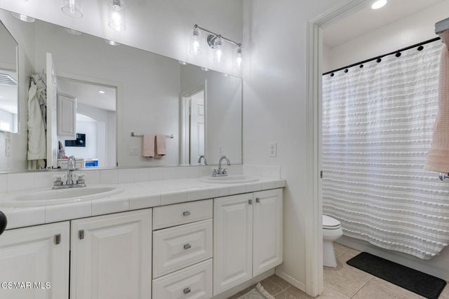 6140 Deerhill Road, Oak Park, CA 91377