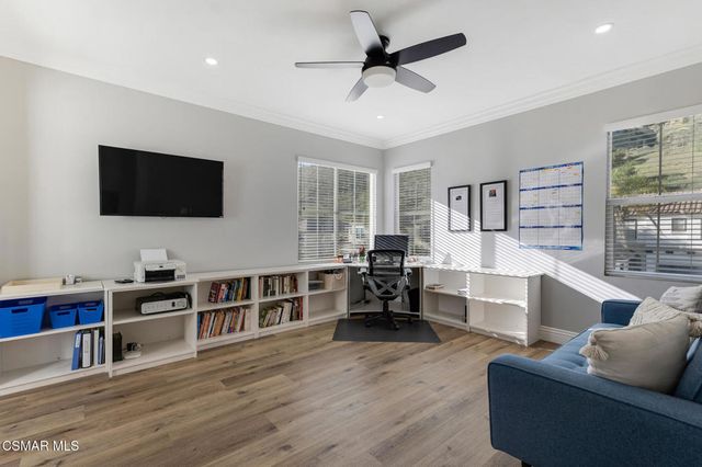 6140 Deerhill Road, Oak Park, CA 91377