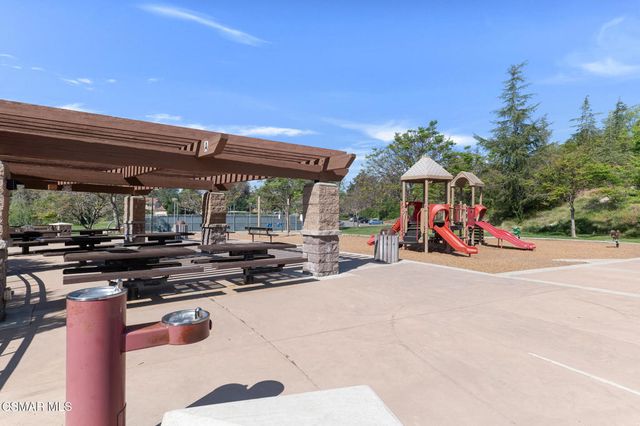 6140 Deerhill Road, Oak Park, CA 91377