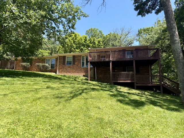600 Vanoke Dr, Madison, TN 37115