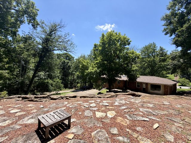 600 Vanoke Dr, Madison, TN 37115