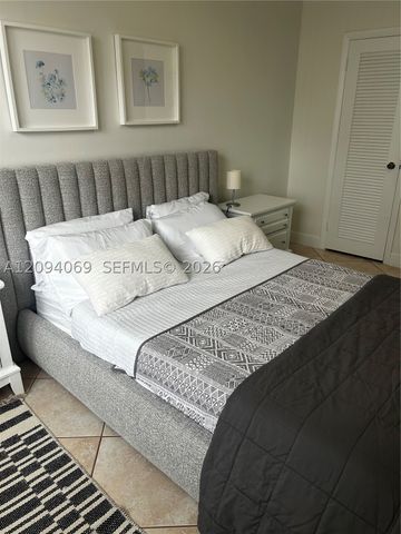 1950 S Ocean Dr 9K, Hallandale Beach, FL 33009