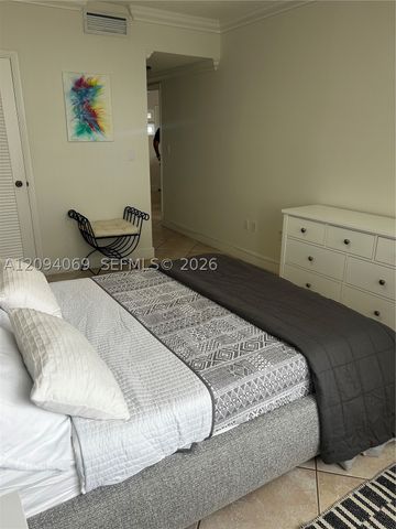 1950 S Ocean Dr 9K, Hallandale Beach, FL 33009