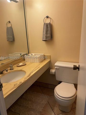 1950 S Ocean Dr 9K, Hallandale Beach, FL 33009