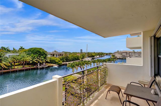 401 Golden Isles Dr 307, Hallandale Beach, FL 33009