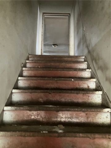 842 Island Ave, Mckees Rocks, PA 15136