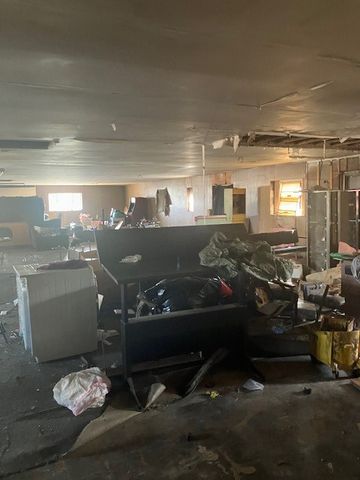 842 Island Ave, Mckees Rocks, PA 15136