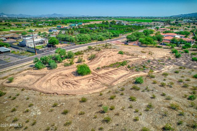 2021 W DOBBINS Road -, Phoenix, AZ 85041