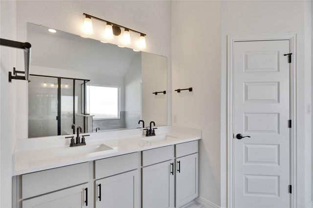 525 Teasley DR, Taylor, TX 76574