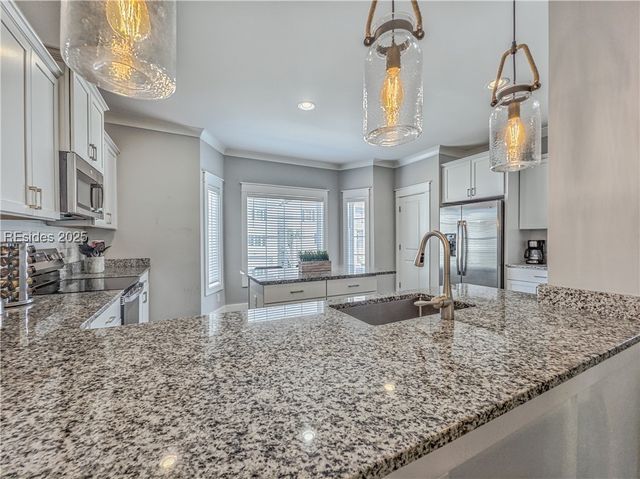 101 Sandcastle Ct, Hilton Head Island, SC 29928